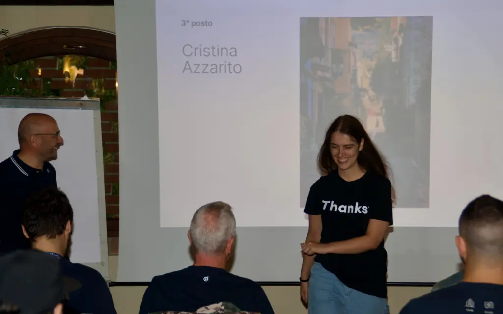 Premiazione di Cristina Azzarito al contest fotografico