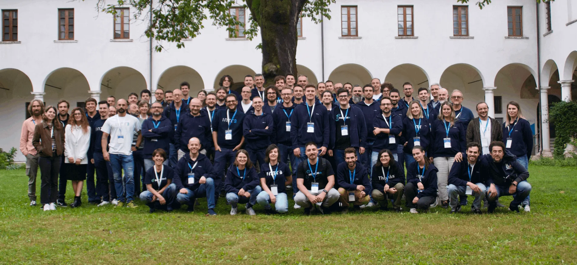 Foto di gruppo scattata all'Intré Camp del 2 ottobre 2024 svolto presso il Museo Diocesano a Brescia.